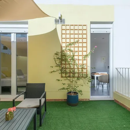 Marvellous With A Large Private Terrace شقة فندقية 4*